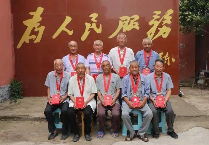 华硕灵耀14 2024:长续航AI超轻薄本,让移动办公更轻松